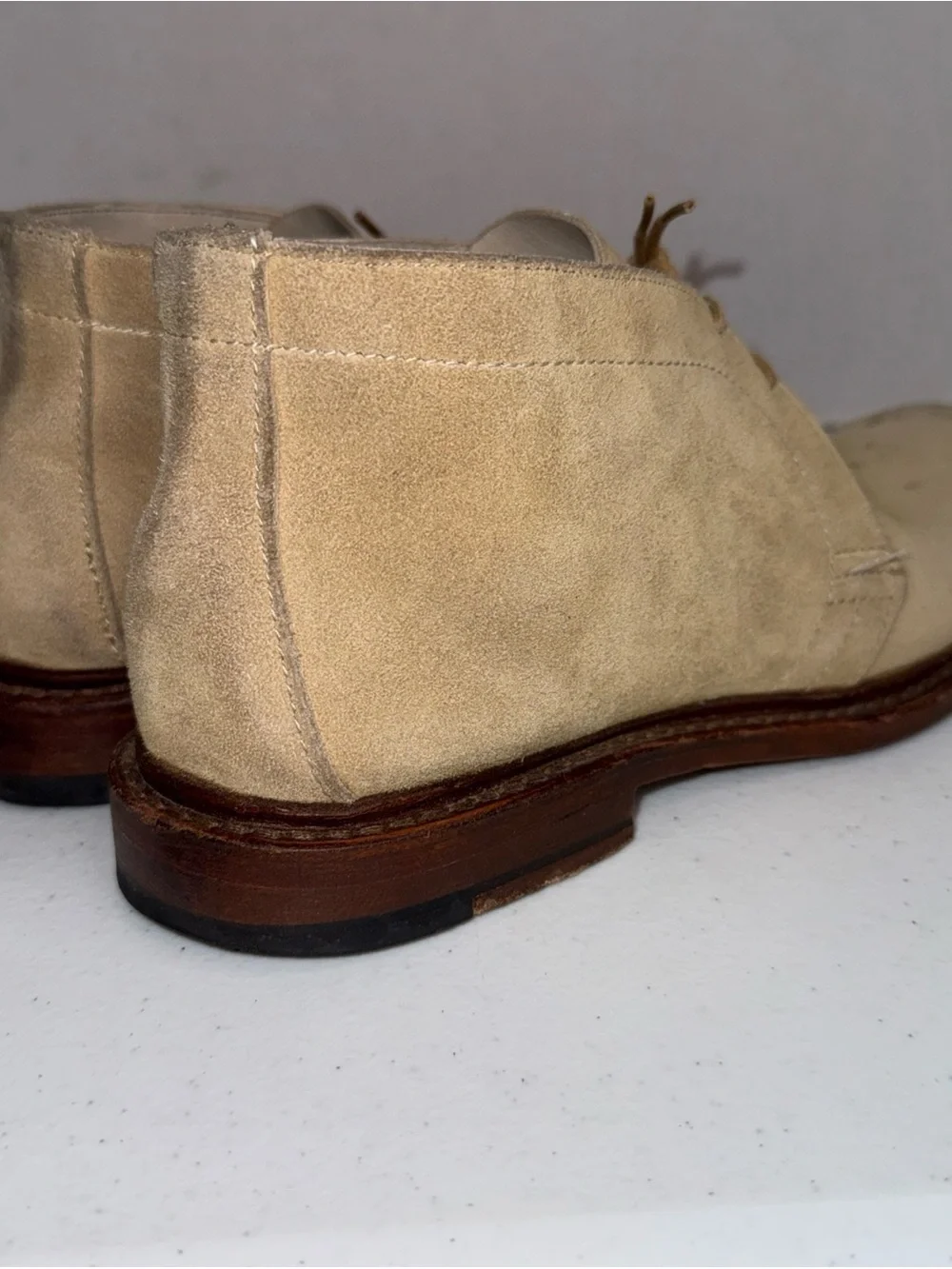 Allen Edmonds Men's 7M Suede Chukka Boots in Beige